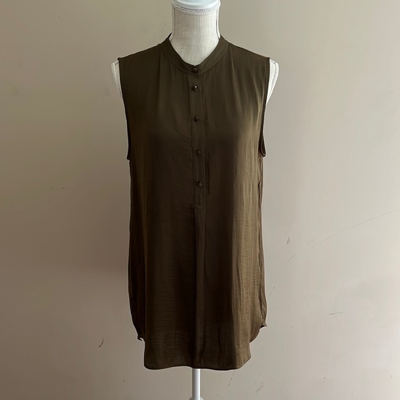 Vince Camuto Silky Tunic Sleeveless Button Down Tank Blouse Olive Green Size: M - Picture 1 of 8